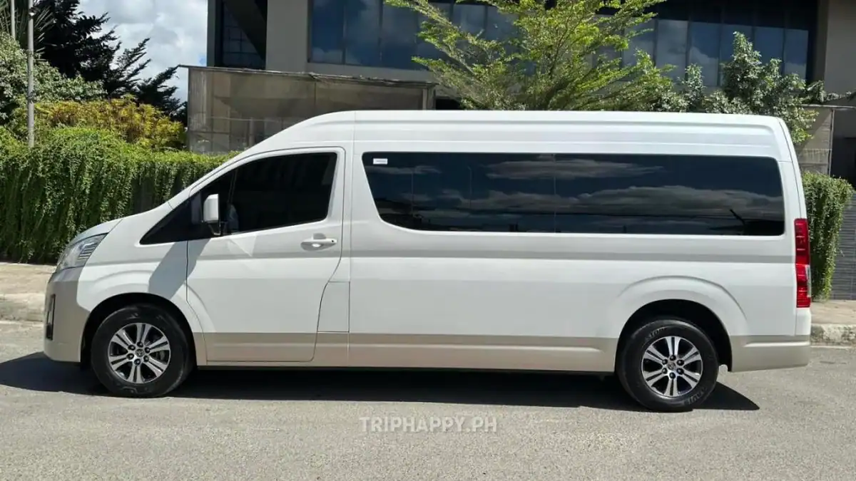 premium van_exterior_grandia tourer