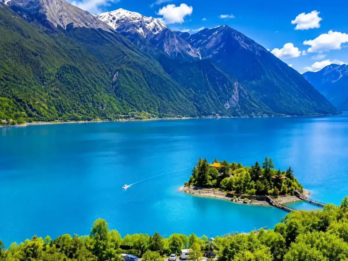 Basum Tso (Basumtso Lake)