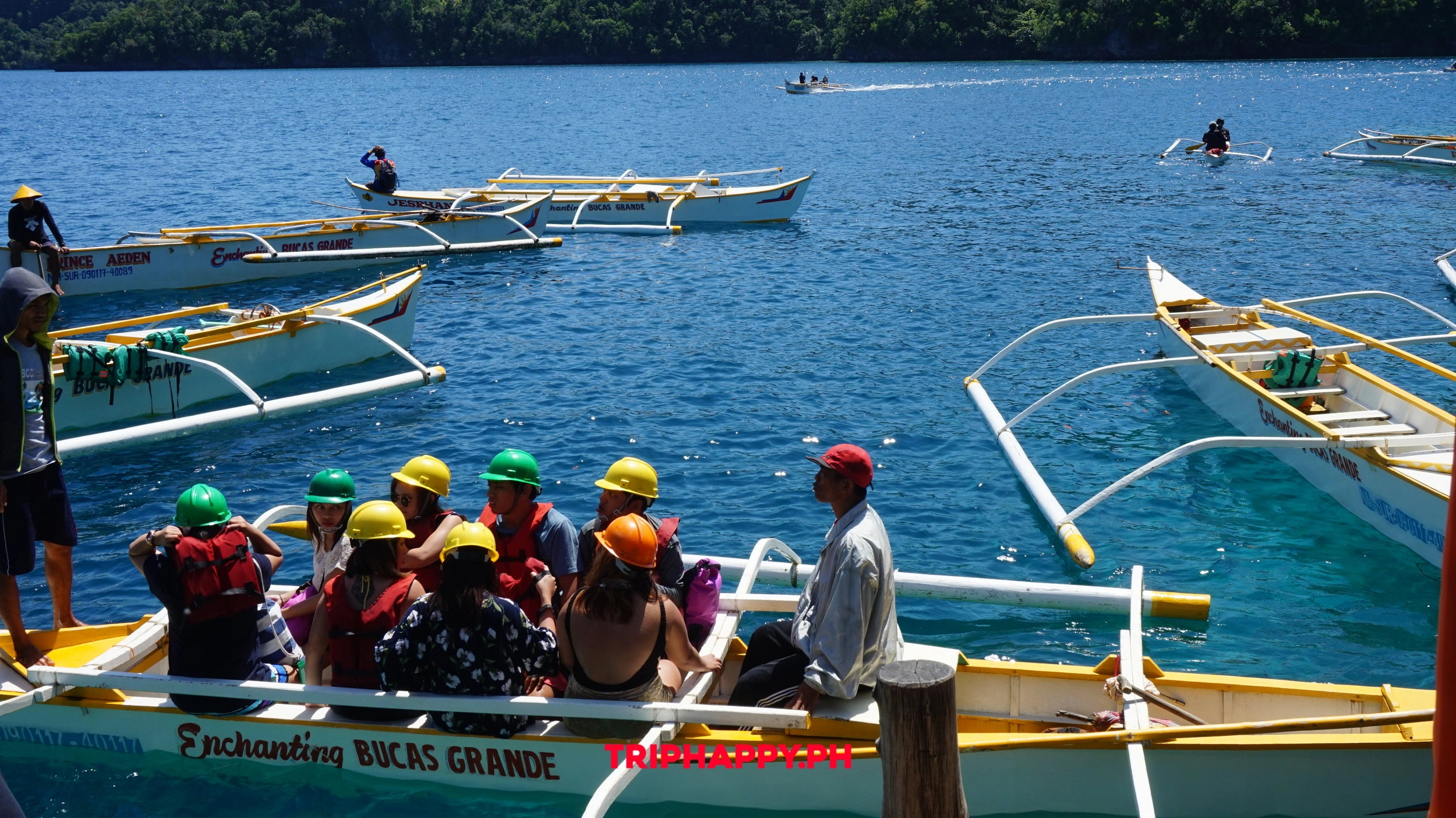 Cruise through the scenic turquoise waters and lush surroundings of Bucas Grande.