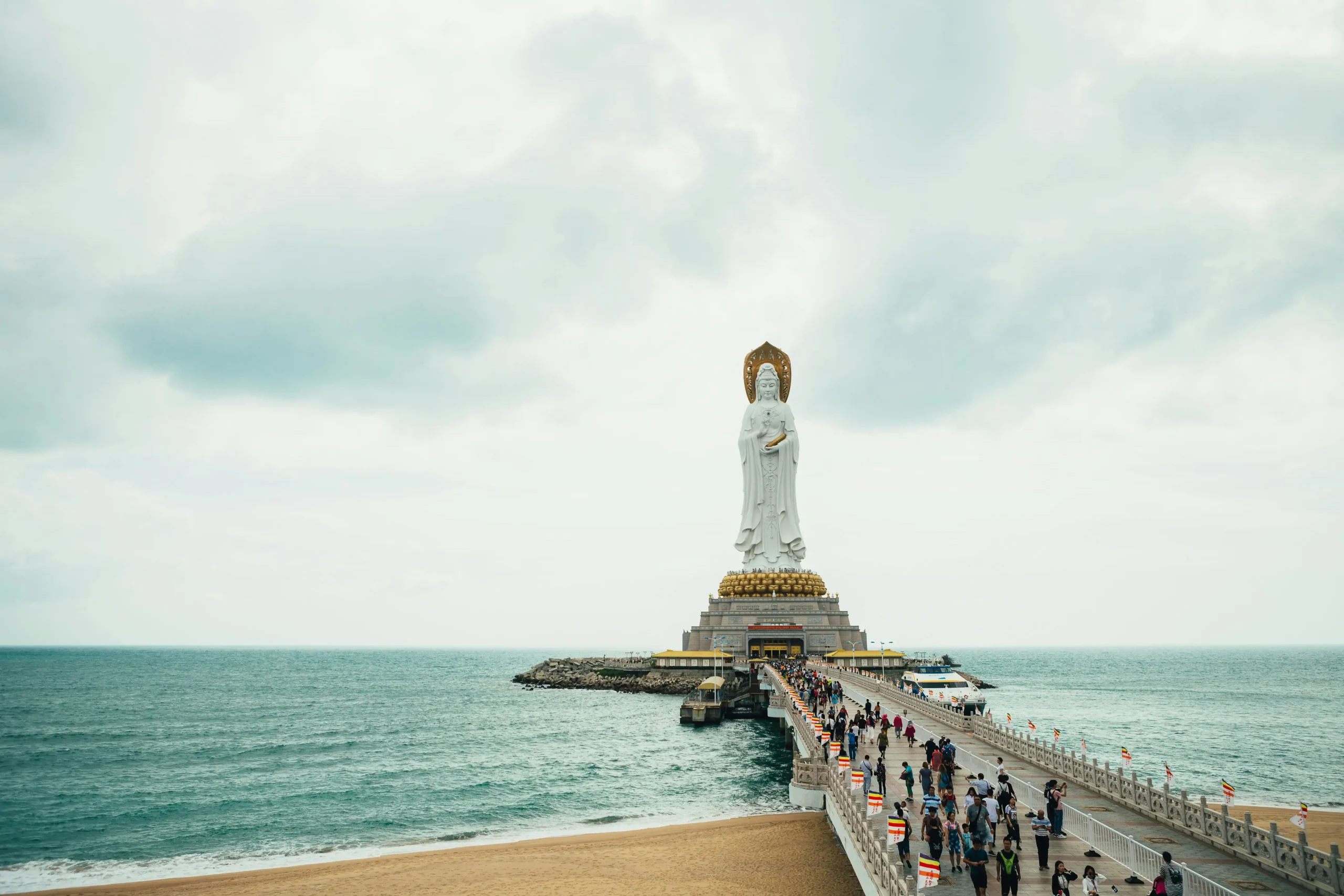 Lighthouse overlooking the coast of Hainan